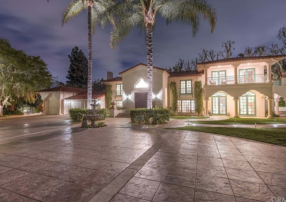 1st image of 1925 La Cuesta Dr