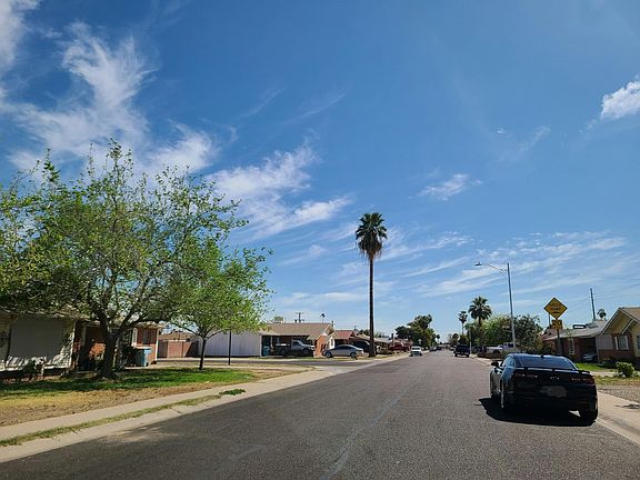 4th image of 3830 W Claremont St