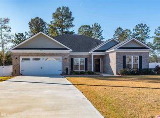 210 Dewpoint Dr, Statesboro, GA 30458
