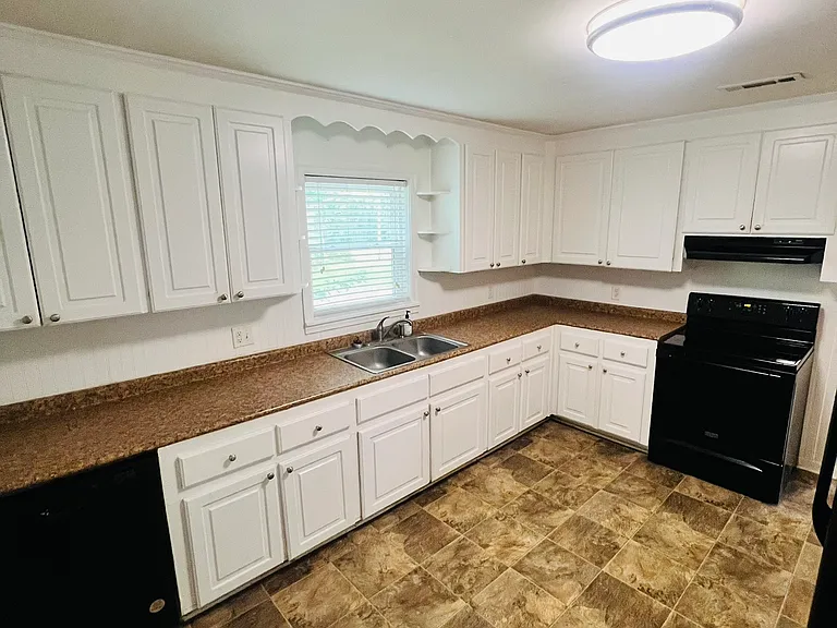 1101 Woodland Dr — Photo 7