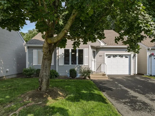 505 Alvord Pl Unit 505, South Hadley, MA 01075