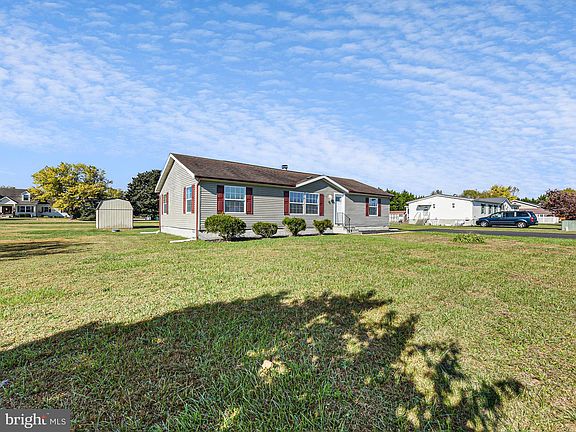 4th image of 94 Pleasant Pine Cir