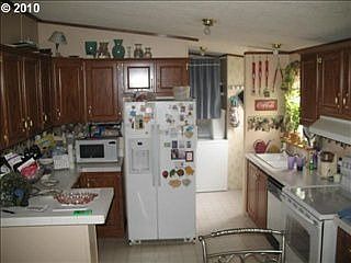 3rd image of 167 Owyhee Ln