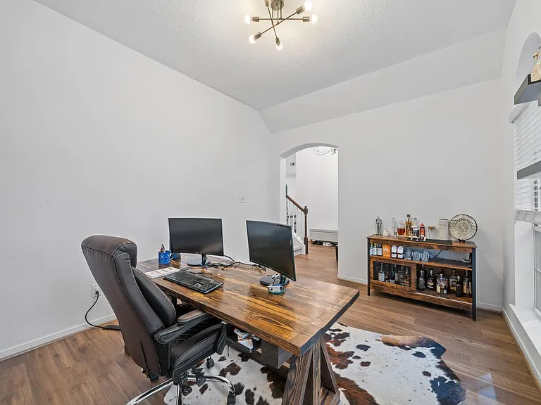 18210 Juniper Creek Ln — Photo 16