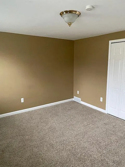 4 bed, 1.5 bath, 1886 sqft, $2,750 — Photo 3