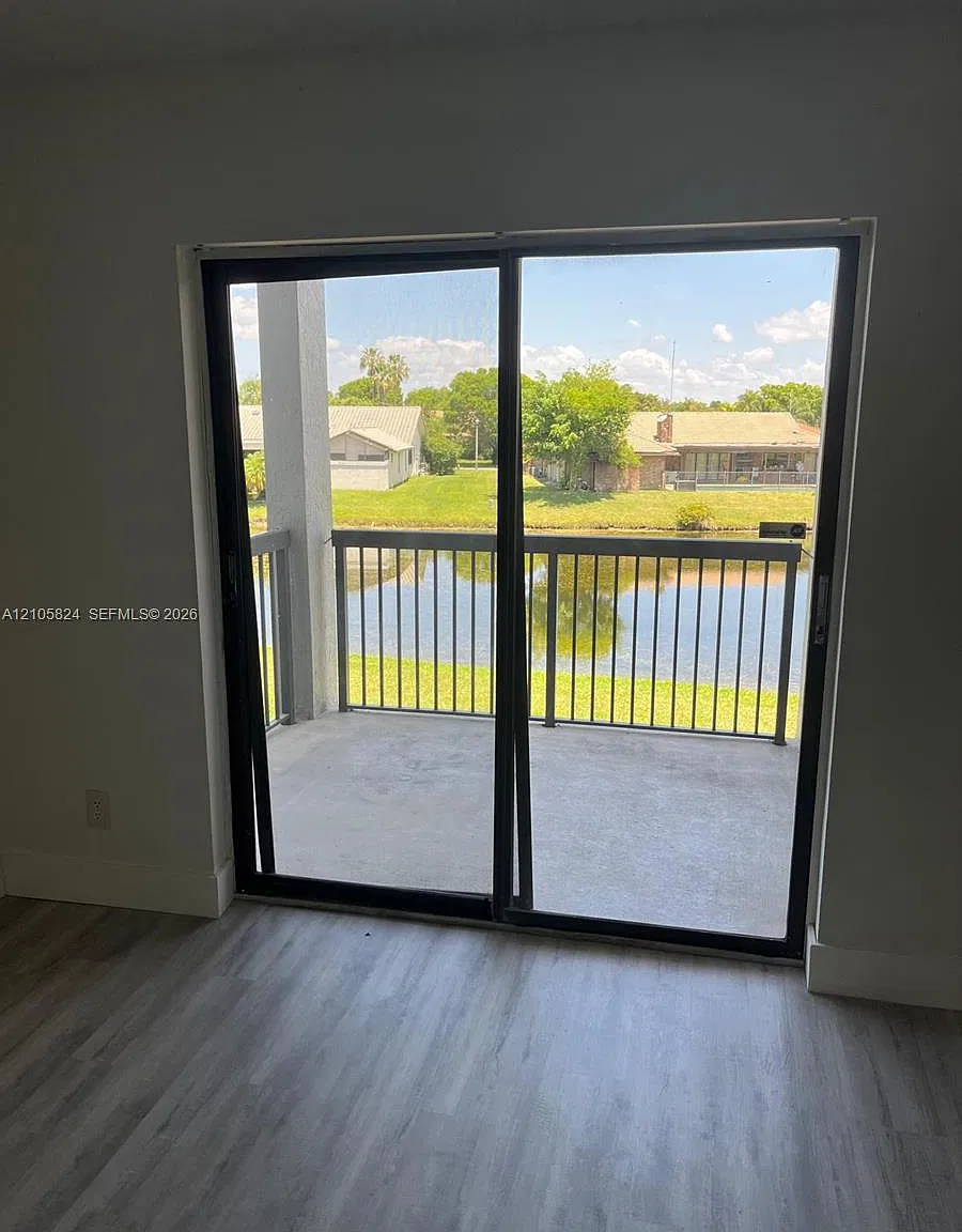 11233 W Atlantic Blvd — Photo 4