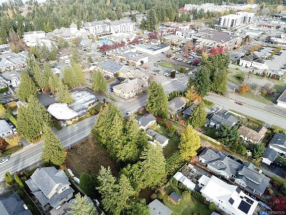 5th image of 172 Fern Rd W