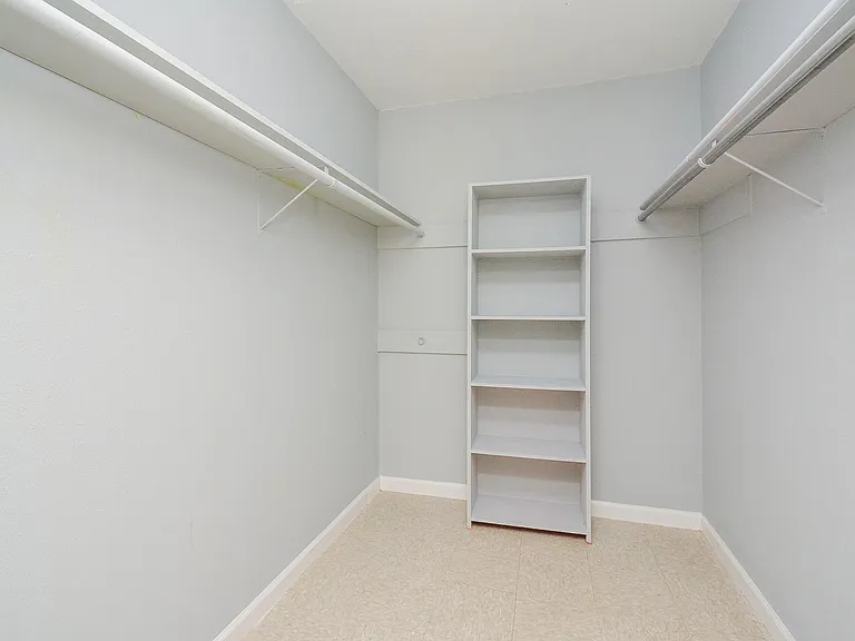 9009 Richmond Ave #411 — Photo 25