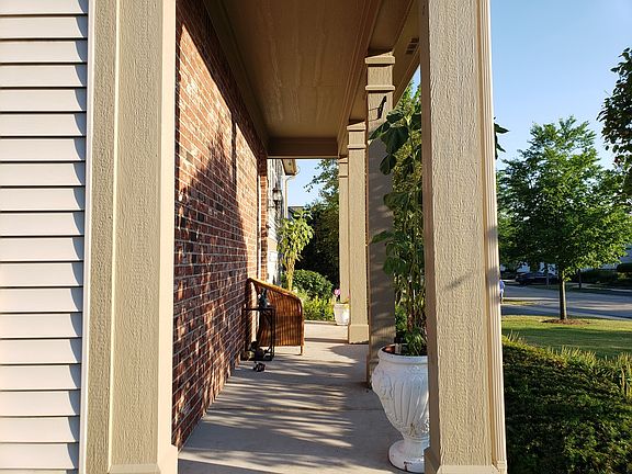 5th image of 502 Valentine Way #111