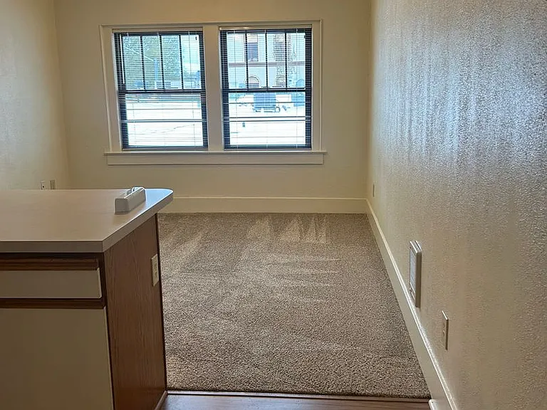 241 High St NE — Photo 6