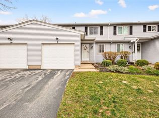 8 Arbor Ct, Fairport, NY