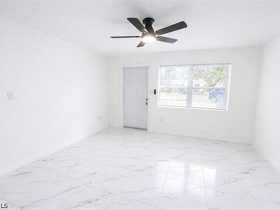 2nd image of 2655 Market St