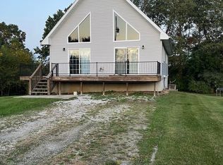 10401 E Greenlawn Dr, Jerome, MI 49249