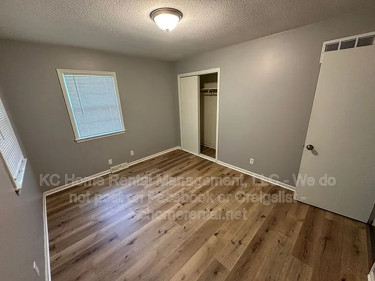 3028 N 71st St — Photo 15