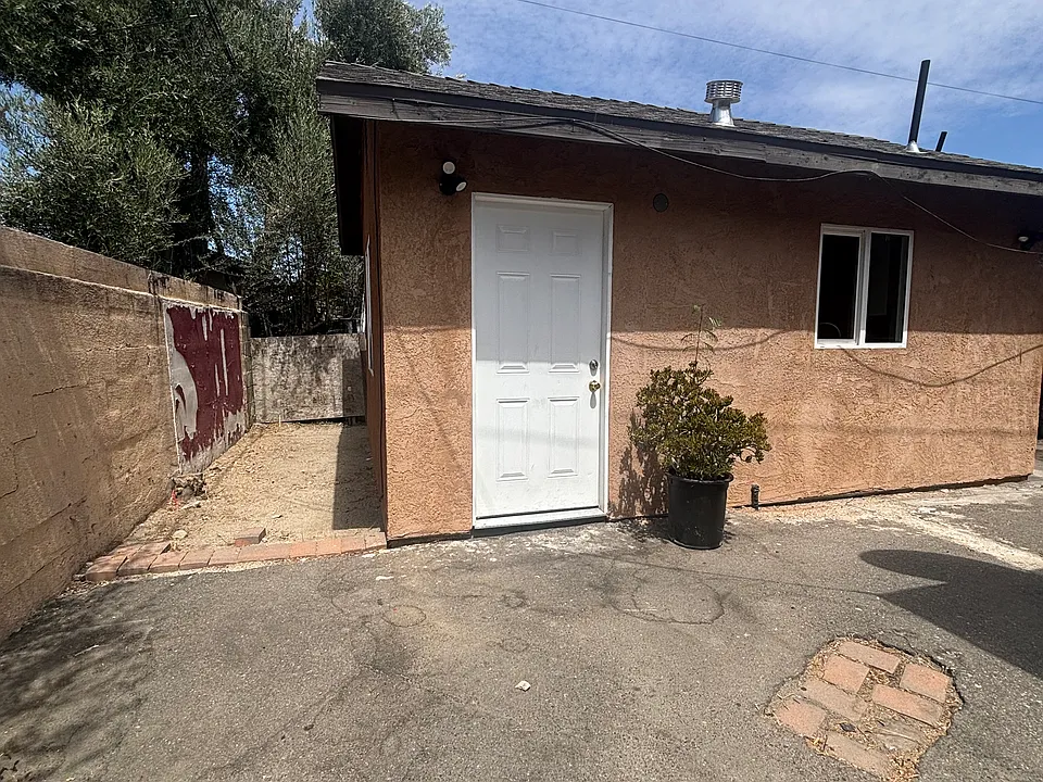 10639 El Dorado Ave #1/2