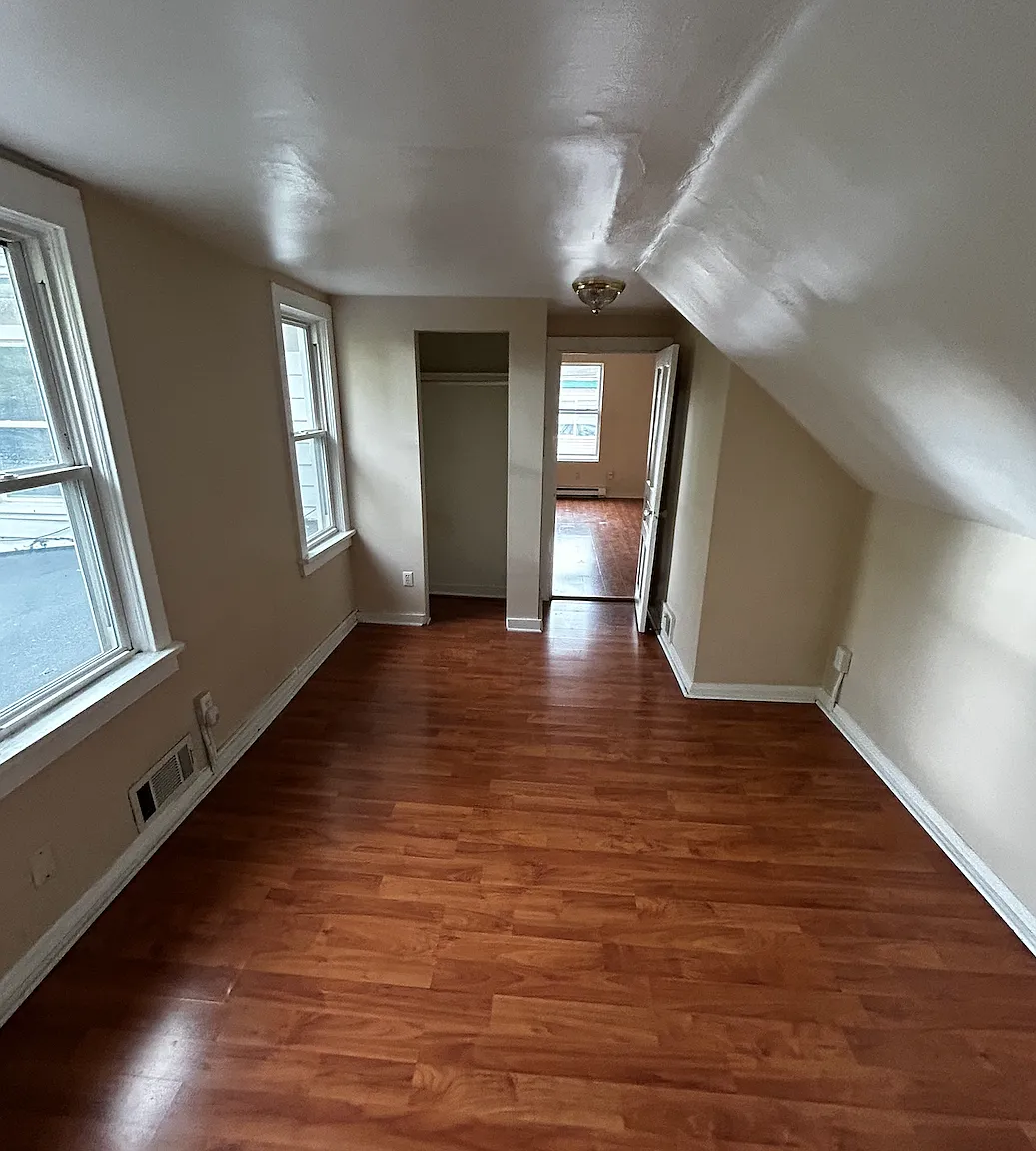 1 bed, 650 sqft, $950 — Photo 3