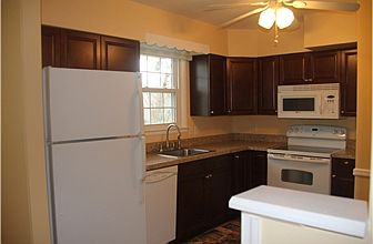 Kitchen - appliances included