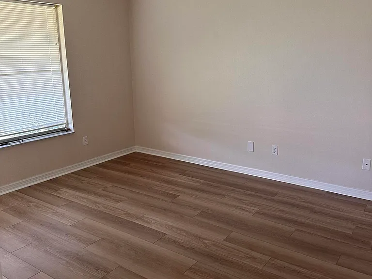 1331 SE Mohave St — Photo 4