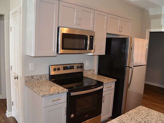 2nd image of 2265 9th Avenue Pl NE #A