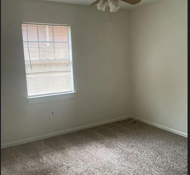 657 Home Ave SE — Photo 4