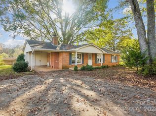 4321 Bedfordshire Dr, Gastonia, NC 28056