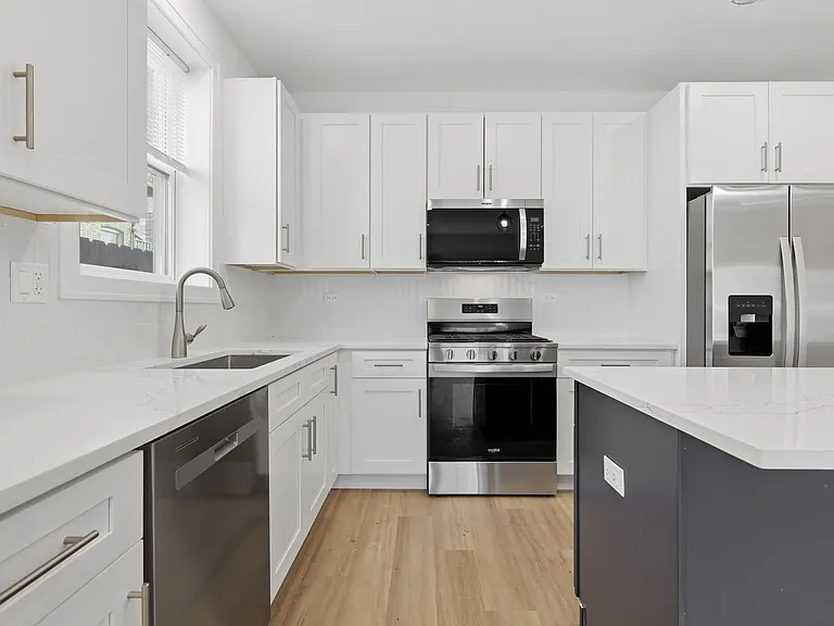 4841 S Prairie Ave #1 — Photo 13