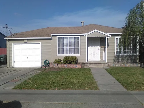 966 Donovan Dr Photo 1