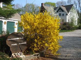 1 Arnold Mills Rd, Cumberland, RI 02864