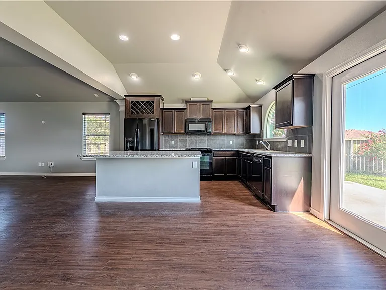7433 Kolda Dr — Photo 7