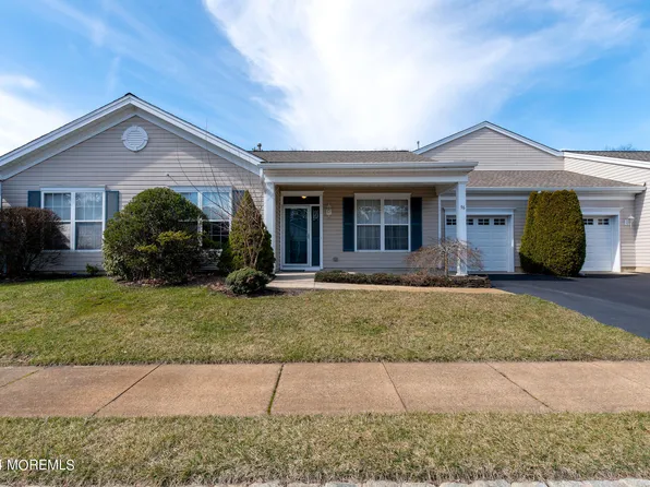 96 Silverlawns Drive, Lakewood, NJ 08701