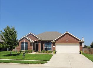 228 Cedar Crest Dr, Justin, TX 76247