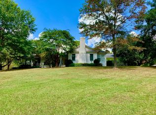 2110 Bluecutt Rd, Columbus, MS 39705