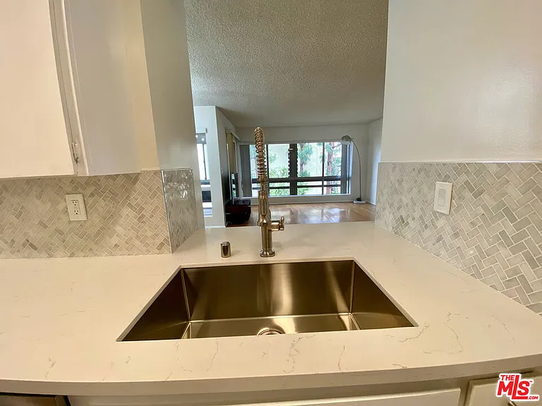 6250 Buckingham Pkwy #203 — Photo 12