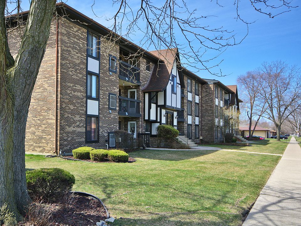 1st image of 4845 W 137th St APT C17