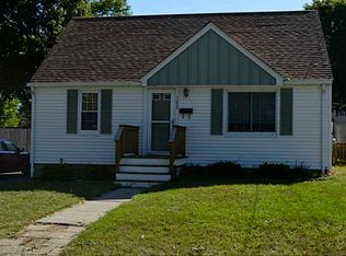 100 Gould Ave, Warwick, RI 02888