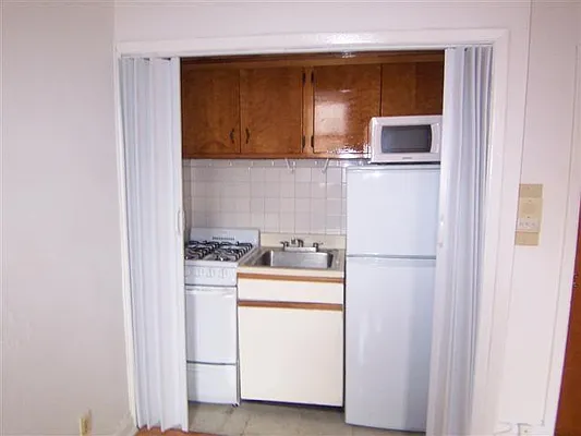 Rented by Sir Realty | media 54