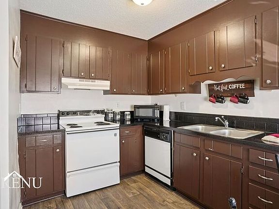 2nd image of 527 Michael St