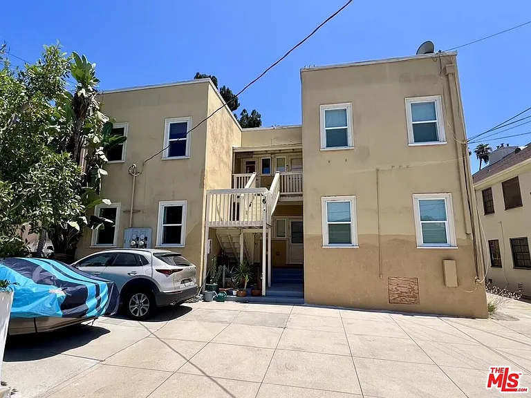 2011 N Vermont Ave — Photo 15