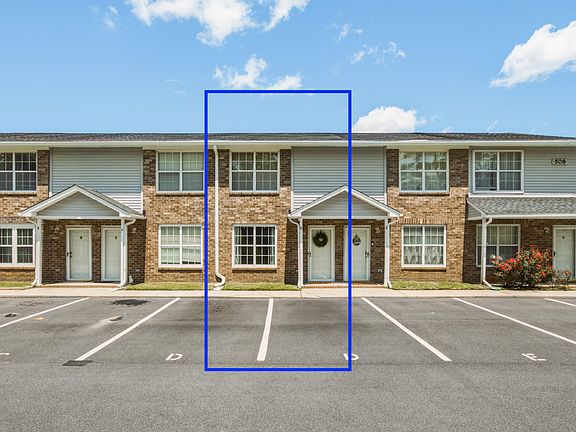 2nd image of 508 Arlington Dr APT D