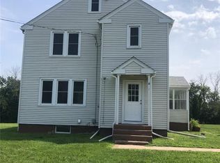 7 Pine Ridge Rd, Cromwell, CT 06416