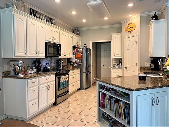 5th image of 157 Creekwood Dr