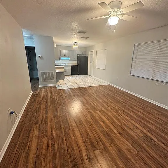2896 Meadow Lake Ave — Photo 10
