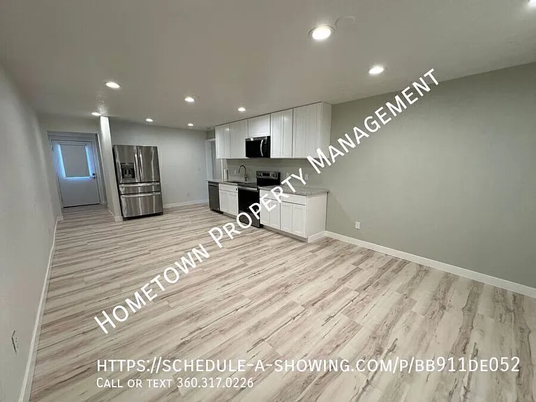 123 Fir St NE — Photo 1