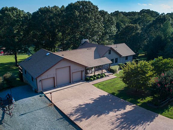 2nd image of 106 Starling Ct