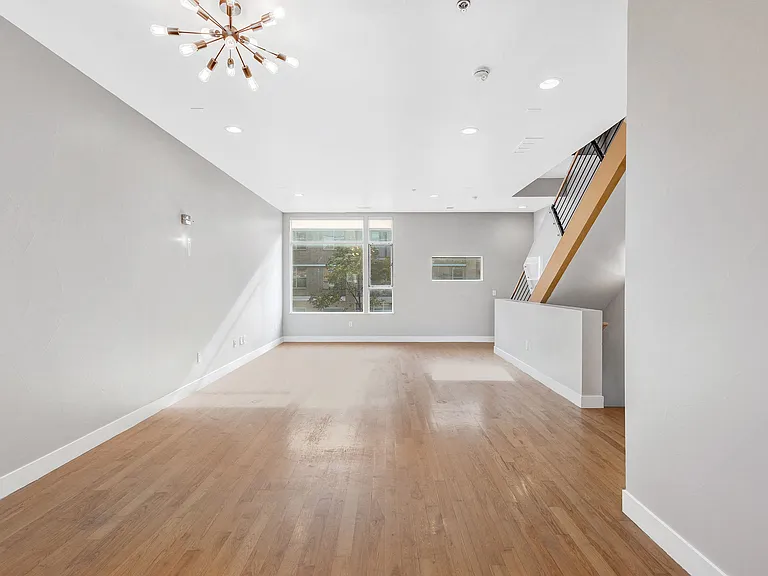 1015 N 21st St — Photo 39