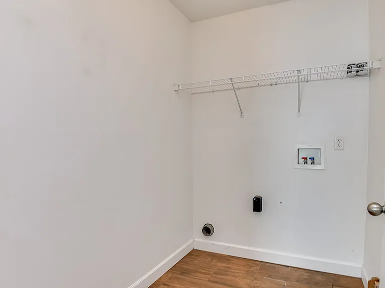 1609 Bradley Way — Photo 20