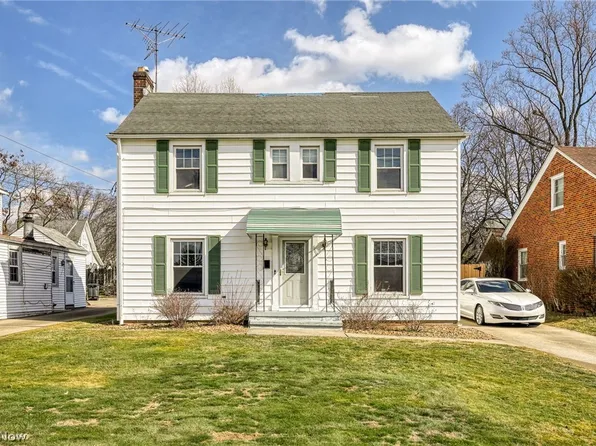 869 Packard Dr, Akron, OH 44320