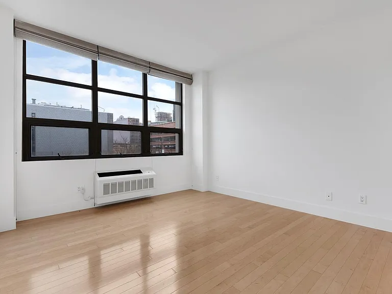 5-09 48th Ave #3H — Photo 5