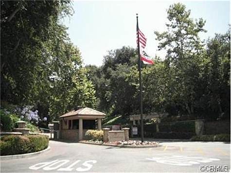 2nd image of 11 Deodar Ln