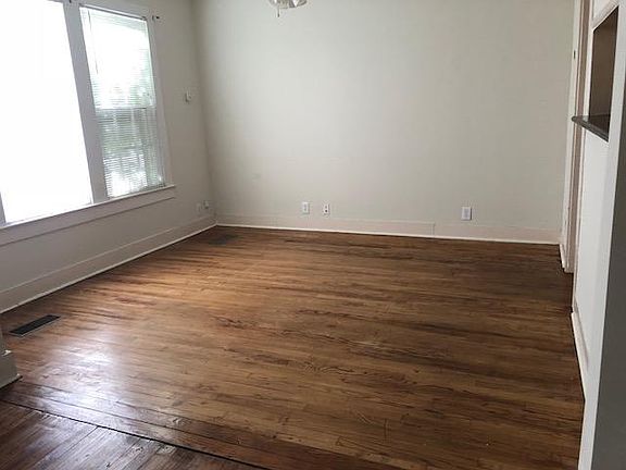2nd image of 104 Colonel Muldrow Dr APT B